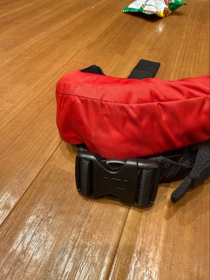 ライフジャケット 赤