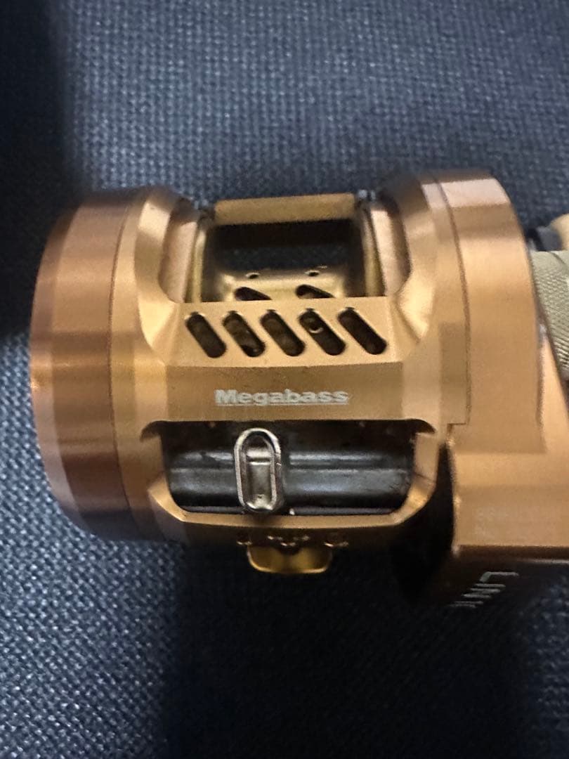 Megabass LIN10C ベイトリール